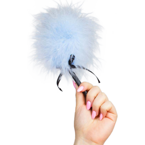 Geheimnisvolle Schwarze Feder