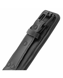 Verstellbare dunkle Lederhandschellen