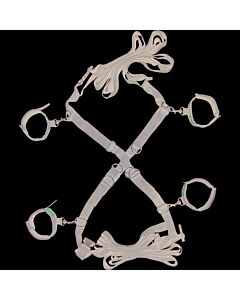 Bindungen zu Bett mit Handschellen