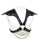 Leder Metallkörper und Schultern