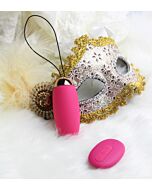 Jede Elfe vibriert Ei Pflaume rot