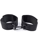 Sinnliche Handschellen Ohmama