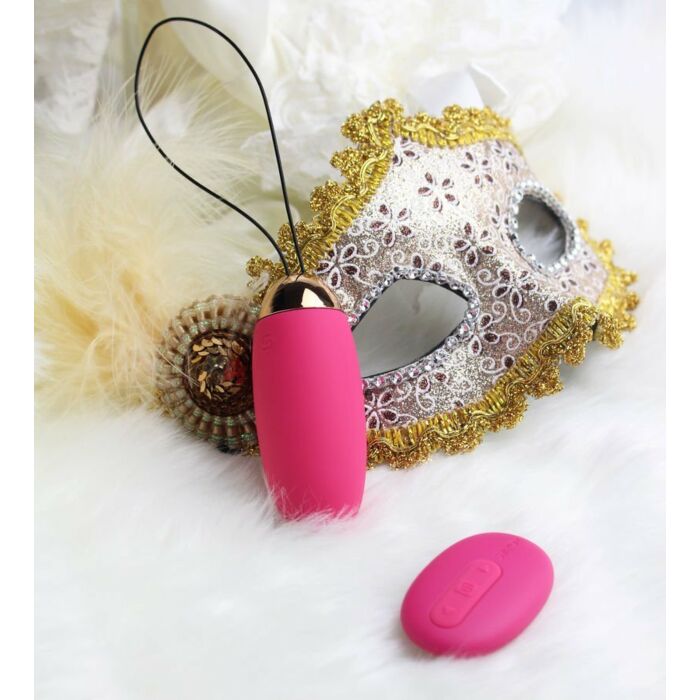 Jede Elfe vibriert Ei Pflaume rot