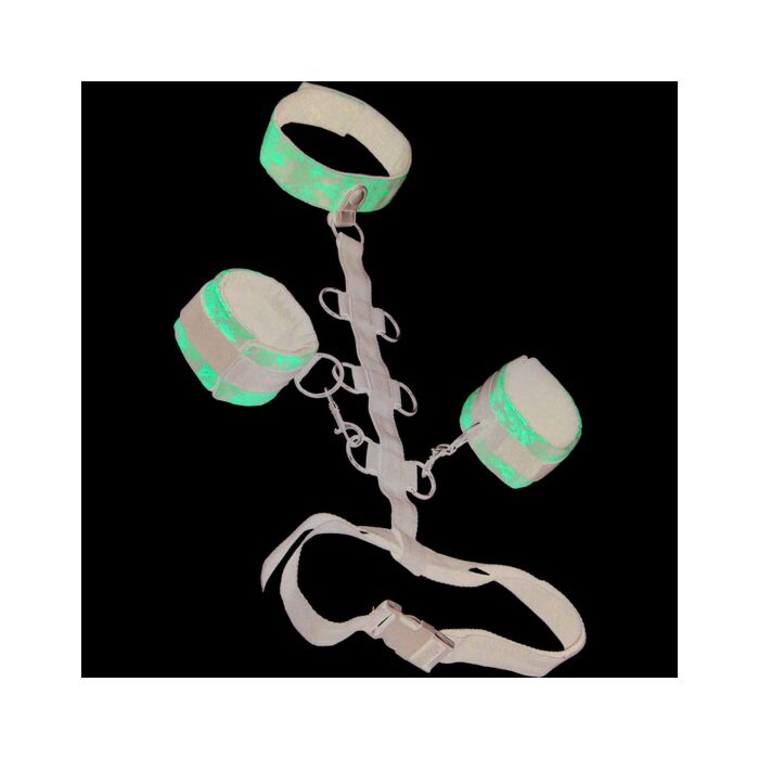 Halskette mit Einschränkungen Körper