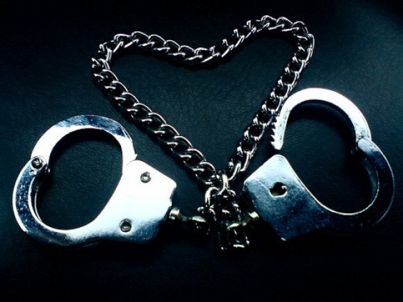 Umfassender Leitfaden zur sexuellen Unterwerfung: Rollen und Sicherheit im BDSM